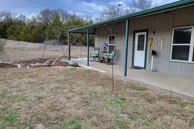 Image de Peaceful, fully appointed 2-bedroom house with WiFi.