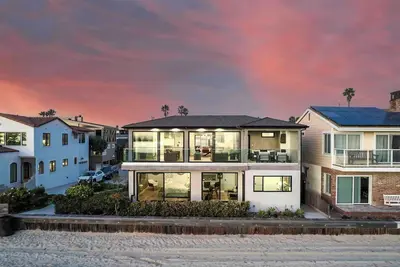 Image de Oceanfront Paradise Retreat in Long Beach!