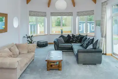 Image de Pass the Keys | 4 Bedroom, modern, spacious home