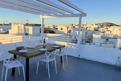Image de Cœur de Parikia, charmante maison avec terrasse panoramique à 360°, proche plage