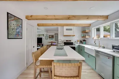 Image de Pet Friendly-Updated Goose Rocks Beach Oasis!