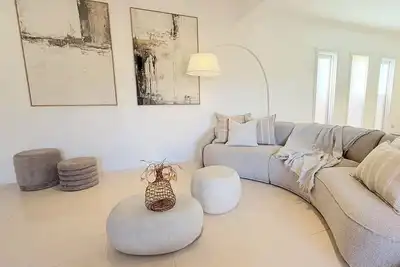 Image de Luxurious home, prestigious quiet street close to all Barossa’s attractions