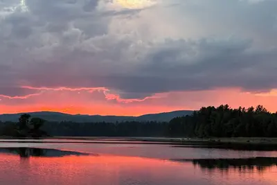 Image de Lakefront cabin with endless sunsets in Stratton. Sauna coming May 2026!