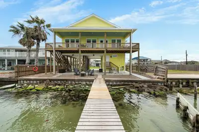 Image de Private Fishing Pier on Copano Bay | 3br Home
