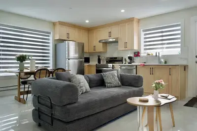 Image de Cozy Modern 3br Guest Suite In Vancouver w/ Great Access To Transit