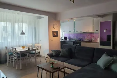 Image de Opera Lavendel. Cozy 1-bedroom with Ac & King-Size bed in awesome Timișoara