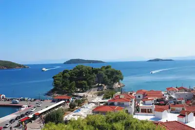 Image de Unwind at our renovated Denver, Colorado downtown hotel