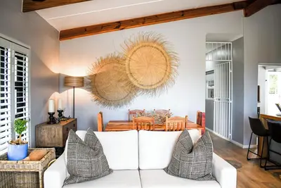 Image de Charming Coastal Escape at Mos-Palmiet, Kleinmond Where the River Meets the Sea…