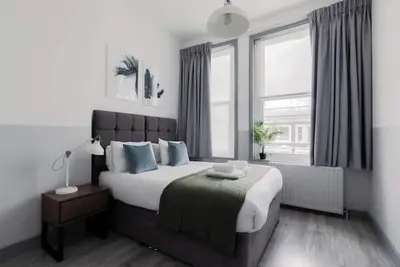 Image de Bright & Sunny Apartment with a view of Kensington