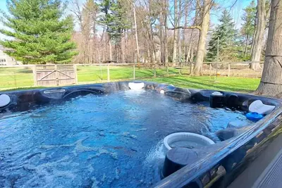 Image de 6nt min 8/15-9/1 Gowdy Shores large yard scrd porch Priv Assoc Beach hot tub
