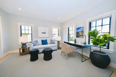 Image de New Miacomet home close to South Beaches, Cisco & Town with loads of amenities!