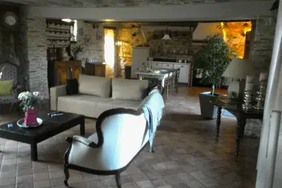 Image de Maison a la campagne   idéale pour se ressourcer \nConvient 6 adultes+2 enfants.