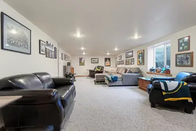 Image de Steps to Stadium-5 bedroom house in Green Bay walkable to football entertainment