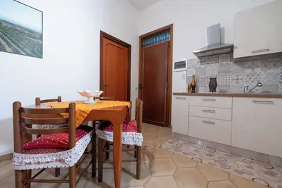 Image de Vacation home in downtown Marsala suitable for families/guests max 5 beds.