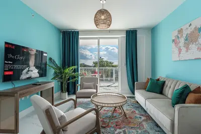 Image de Resort-Style 1 Bedroom Condo with Pool Parking Rooftop