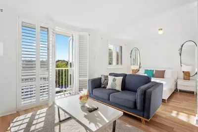 Image de Skyline Splendor. Ideal Location