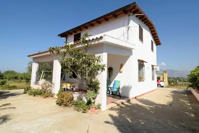 Image de Cozy Carvelli House for 8 guests 5 min from beach