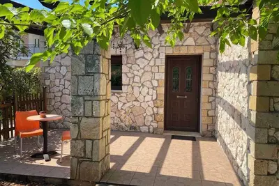 Image de Your Private Paradise in the Heart of Trapezaki… free car hire…