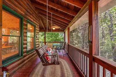 Image de Hillside Escape - Cozy Cabin in the Woods