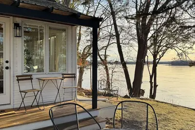 Image de Lakeside Escape: Cozy Cabin, 1 Hr from City!