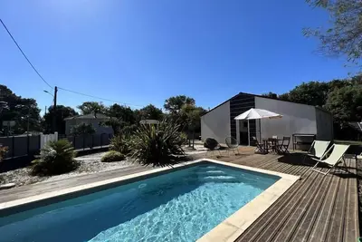 Image de 008 - Jolie villa contemporaine avec piscine