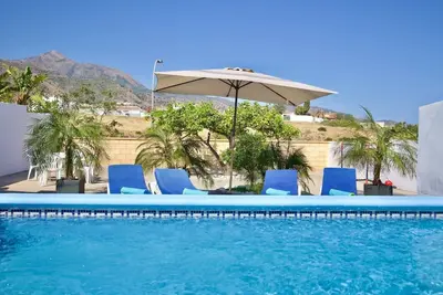 Image de R009. Casa Lidia - House with swimming pool