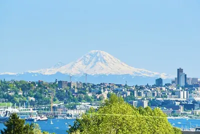 Image de 4 Beds Fremont Townhome with Rooftop and Lake/Mountain View