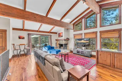 Image de 3-Level Incline Village Retreat with Fireplace