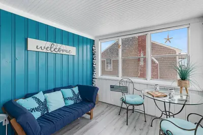 Image de Blue Chill Cottage: cozy, beachy, private deck, gas grill, walk to Hampton Beach, central Ac