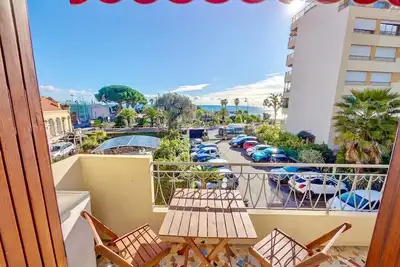 Image de Two-room seafront apartment Solenzara