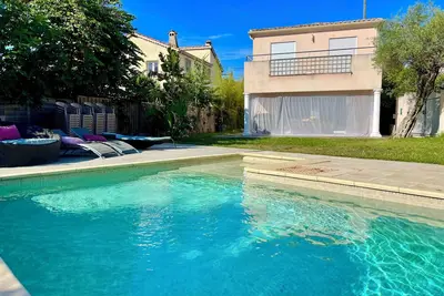 Juan Les Pins, Villa Familiale avec Piscine Privee
