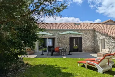 Image de Maison rénovée, jardin clos, proche Bergerac