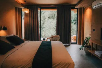 Image de Chic hotel suite with WiFi and Ac in delightful Bali