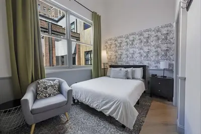 Image de #302 New Downtown Condo on Morris Ave