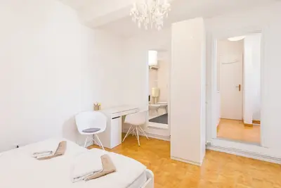 Image de Apartment near the beach in the best location in the center for up to 4 people