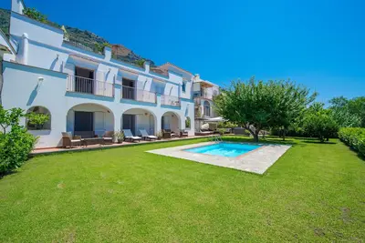 Image de Villa Praiano promoted by WeekHomes. com