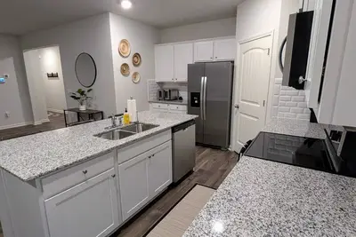 Image de Brand new 3-bedroom townhome in Dahlonega Ga