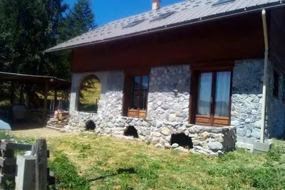 Image de Chalet très ensoleillé au pied des pistes, des écrins et du départ parapentes!