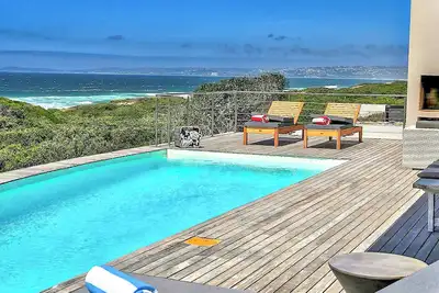 Image de Whaleshaven Villa - Cinq Chambres Villa, Couchages 10