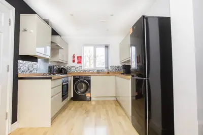 Image de Manchester 5 Bed House - 5mins to city centre - Sleeps 8