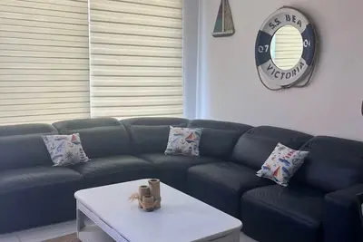 Image de Beautiful and quiet villa, very central and safe in front of the common area.