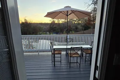 Image de 4-bedroom cabin in charming Smithville with WiFi, Ac. Relax and unwind