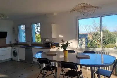 Image de Maison Familiale avec Grand Jardin de 4000m2