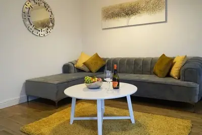 Image de 5 Bed House, Close to Airport & Nec, Contractors
