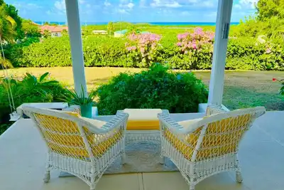 Image de Luxurious Villa - Downstairs Level with Patio