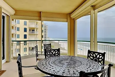 Image de Beachfront, 8th floor Corner Unit at Beach Colony Resort!