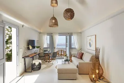 Image de Thrilling Santorini Villa | Villa Harmonia | 2 Bedrooms | Wonderful views |Spacious Furnished Terrace | Private Pool | Fira