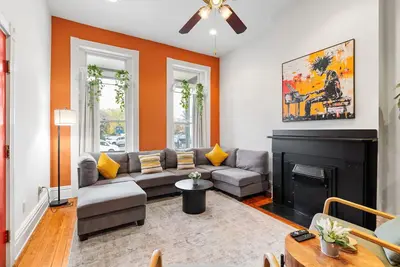 Image de Charming 2-bed Apartment in Downtown Richmond with Fast WiFi and Easy Parking