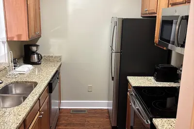 Image de 2-bedroom resort in amazing Williamsburg with fitness room, WiFi, Ac, outlets