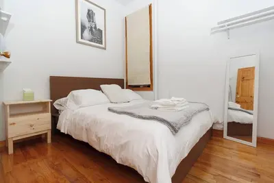 Image de Elegant 3-Bedroom Retreat with WiFi & Ac in Vibrant New York City!